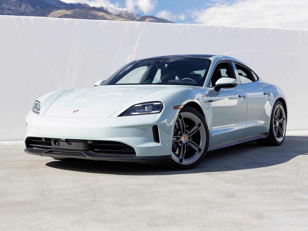 2025 Porsche Taycan Taycan