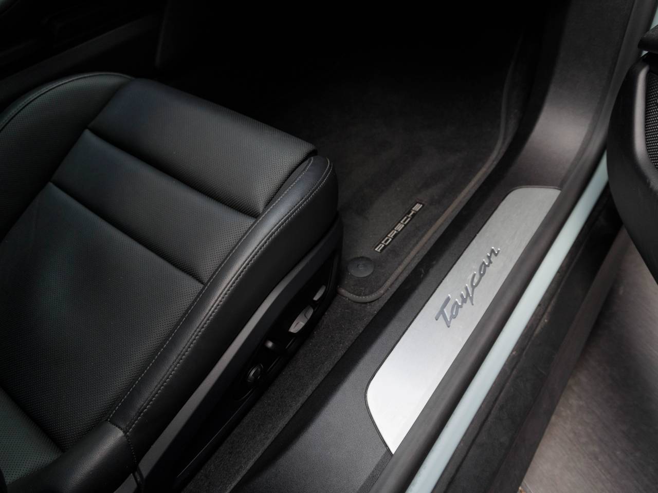 2025 Porsche Taycan Taycan