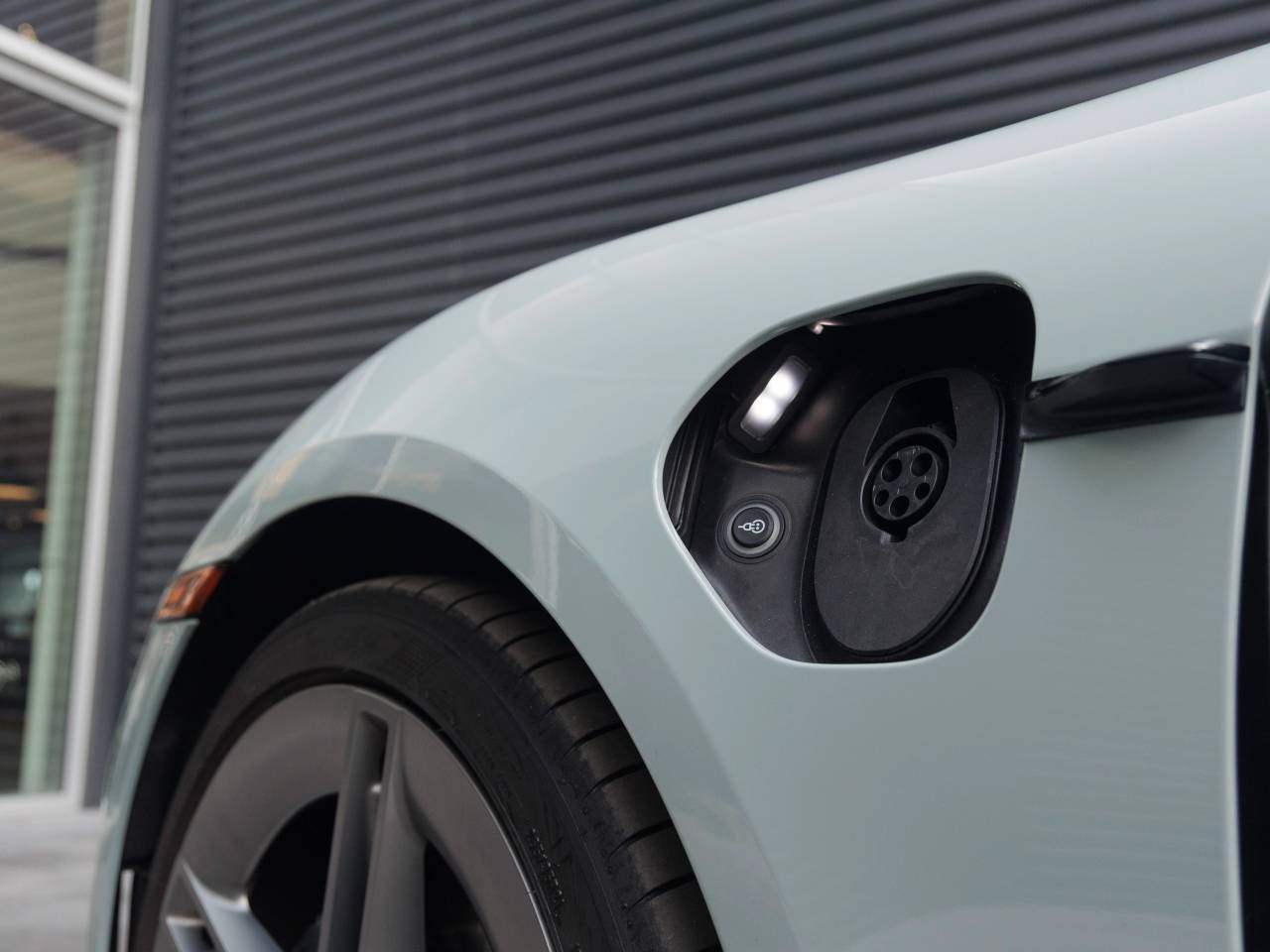 2025 Porsche Taycan Taycan