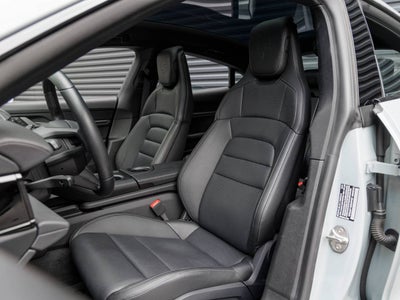 2025 Porsche Taycan Taycan