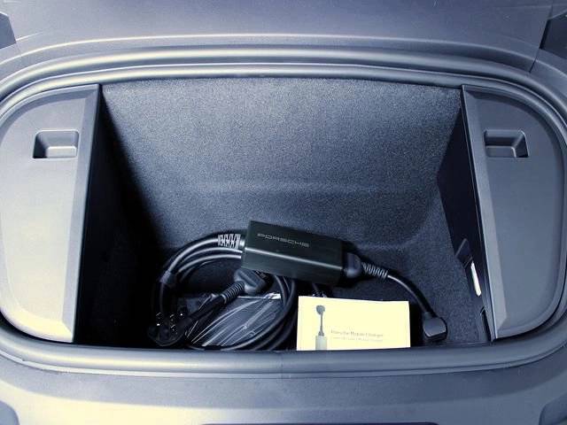 2026 Porsche Taycan Taycan 4 Black Edition