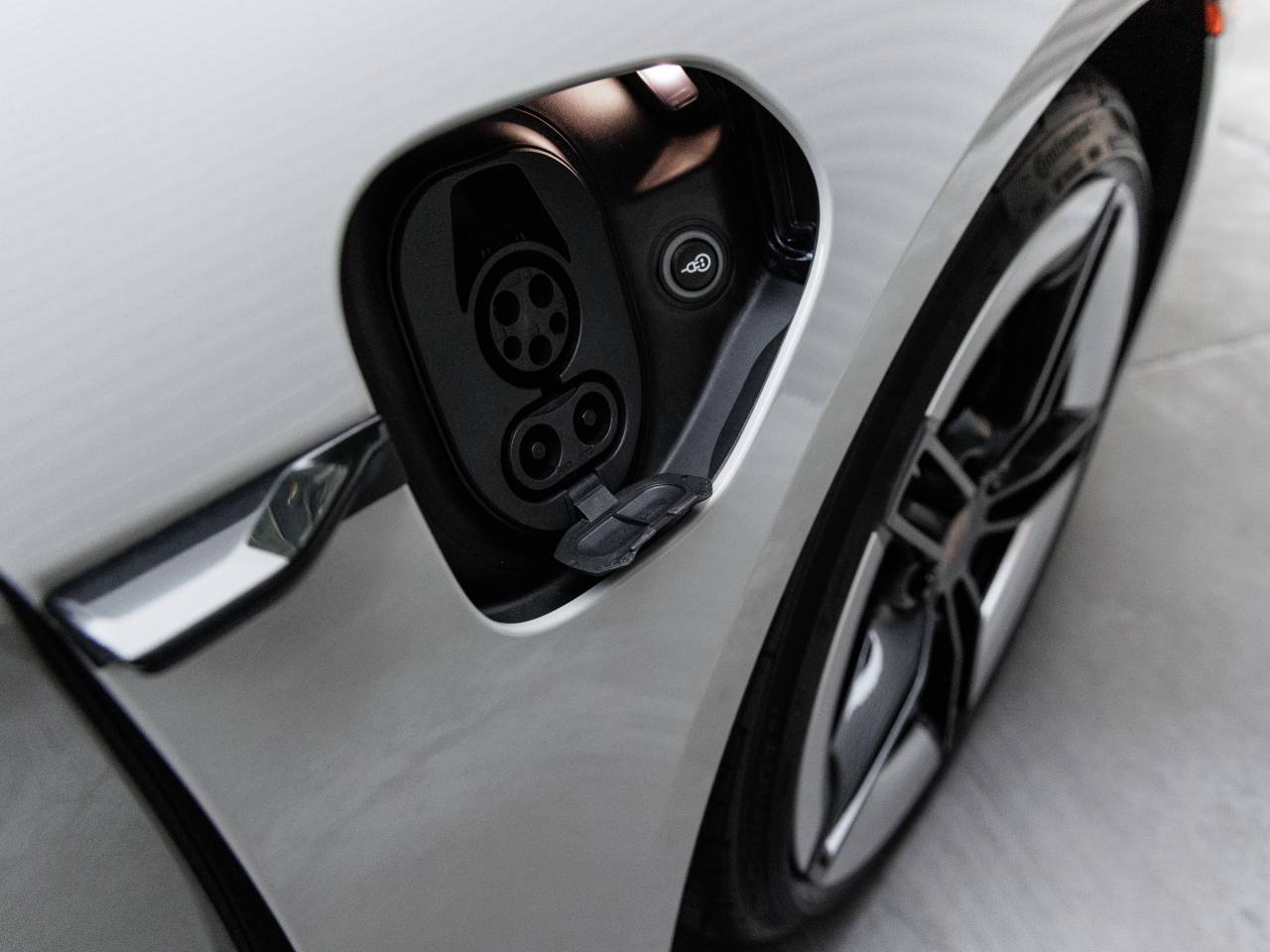 2026 Porsche Taycan Taycan 4