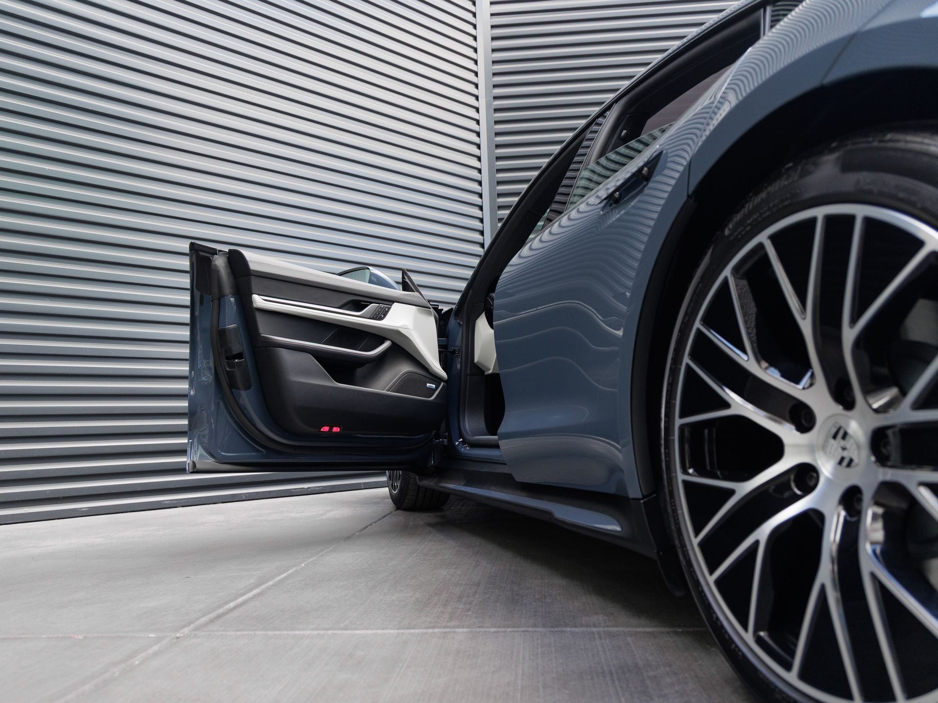 2026 Porsche Taycan 4