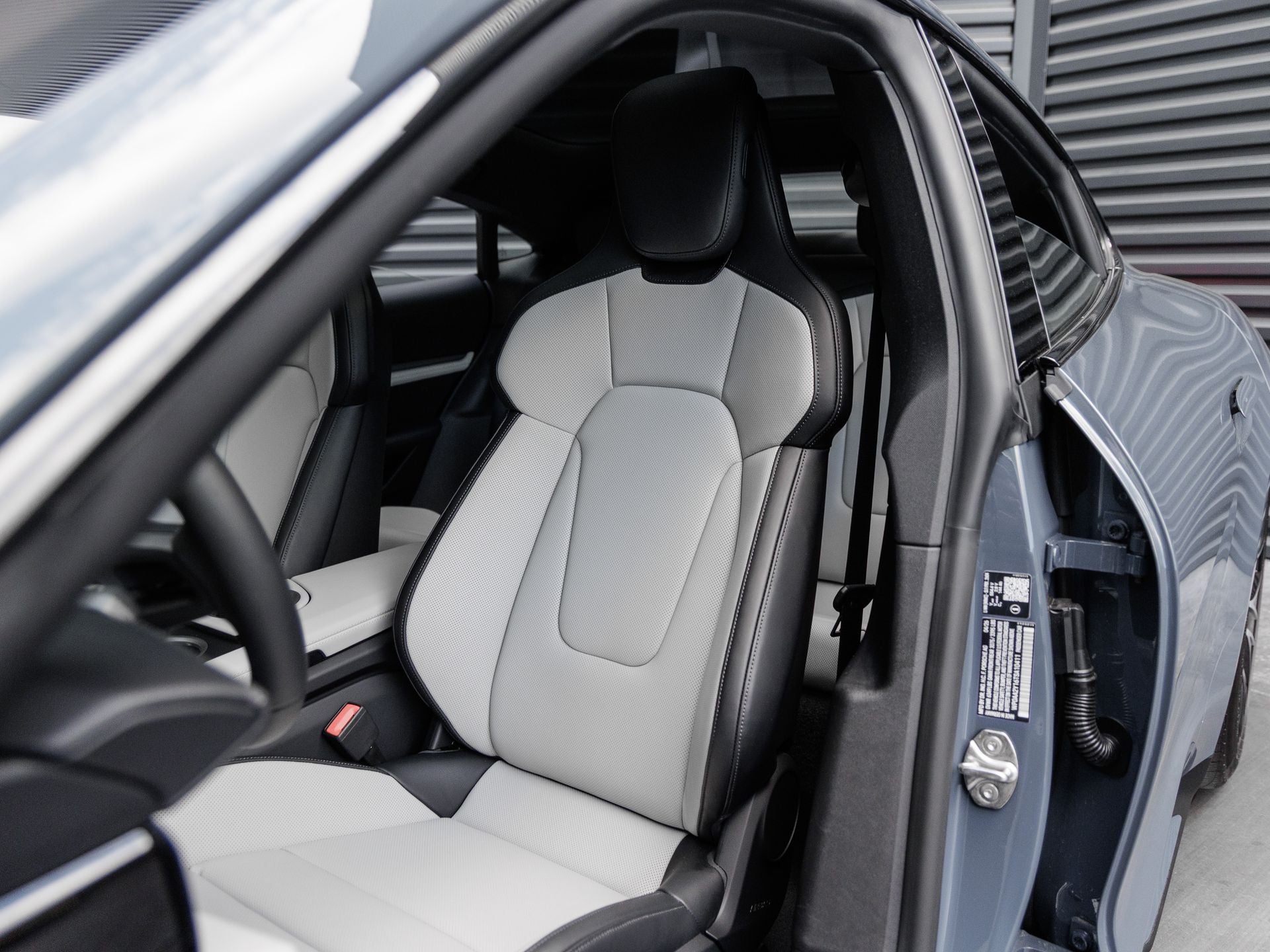 2026 Porsche Taycan 4