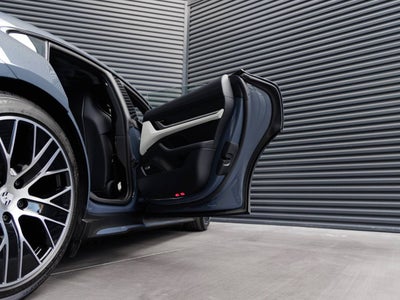 2026 Porsche Taycan 4