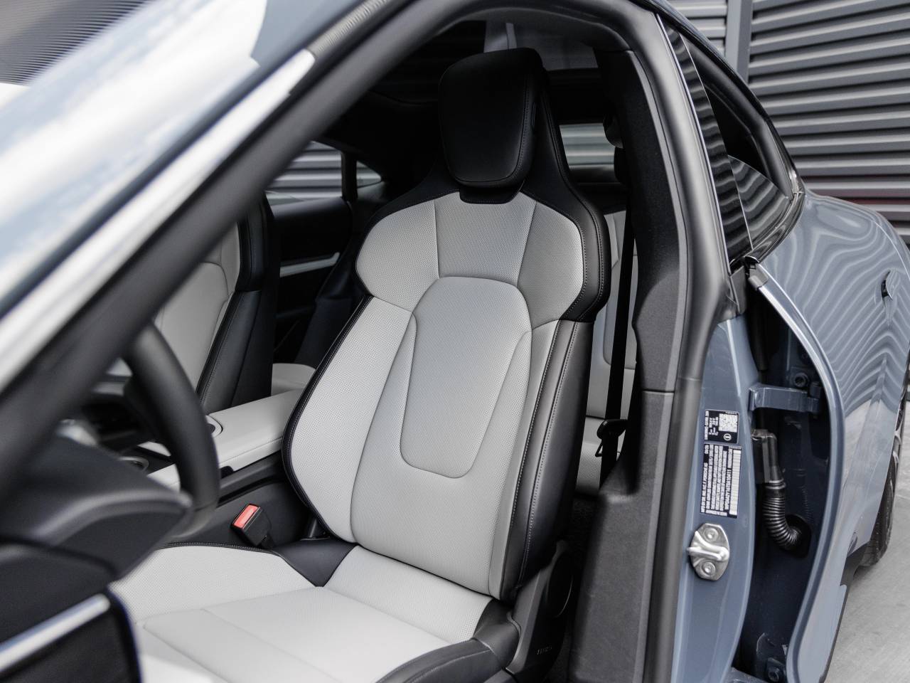2026 Porsche Taycan 4