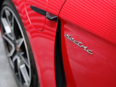 2025 Porsche Taycan Taycan