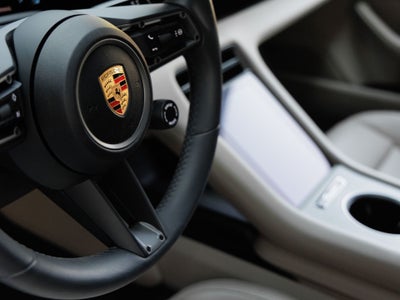 2025 Porsche Taycan Taycan