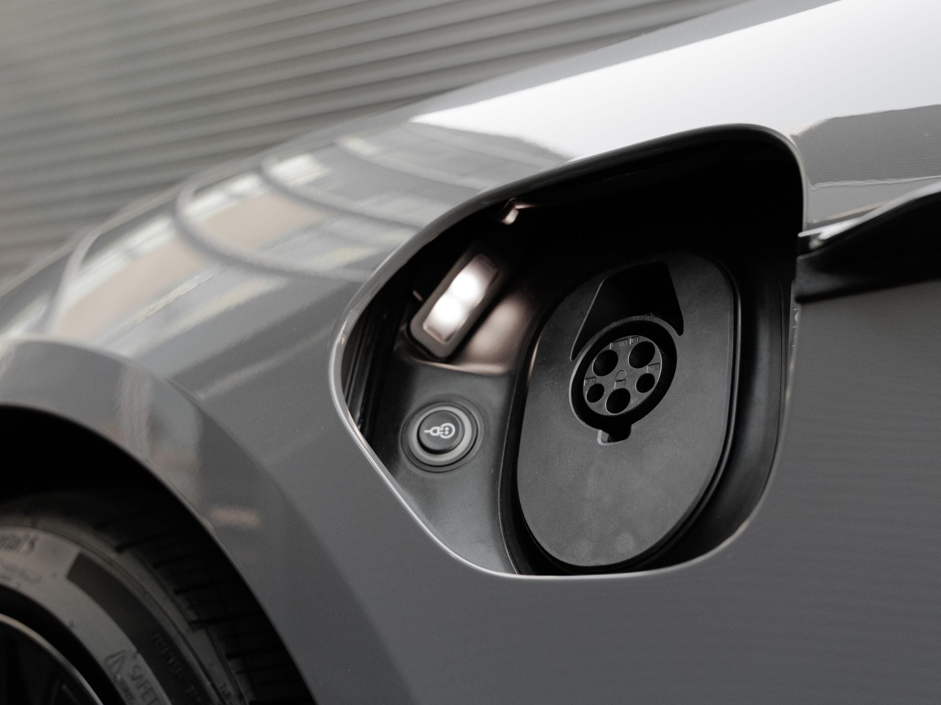 2025 Porsche Taycan Taycan 4