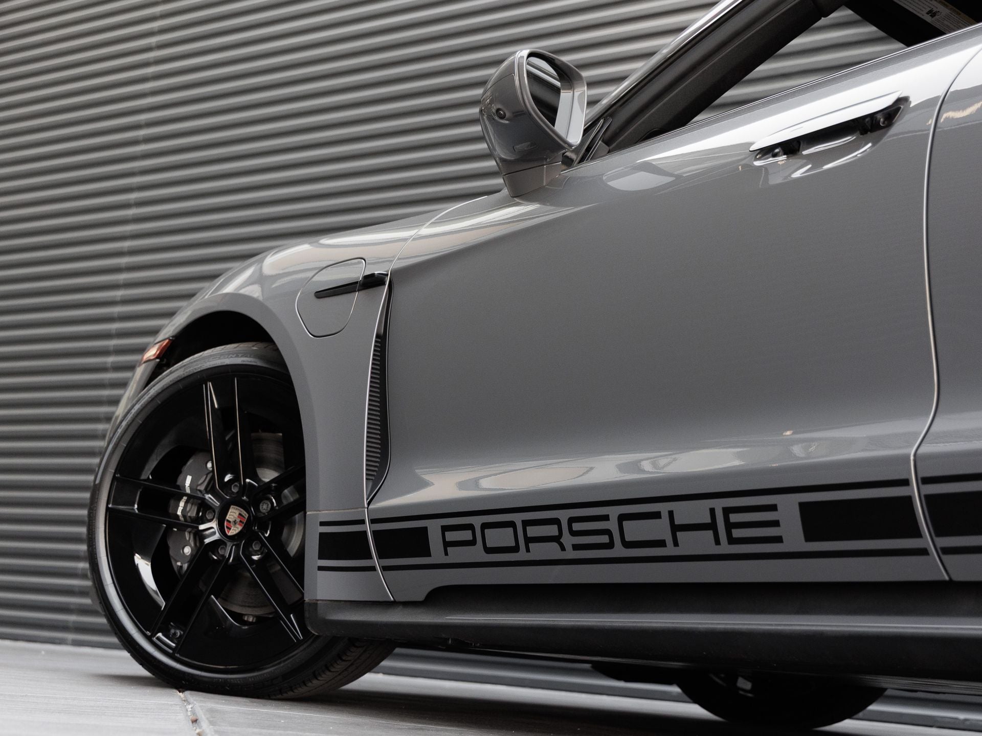 2025 Porsche Taycan Taycan 4