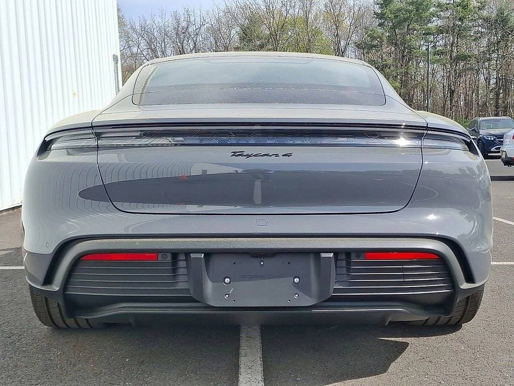 2025 Porsche Taycan 4