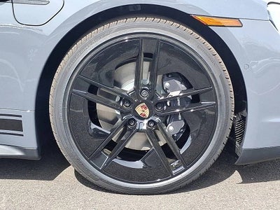 2025 Porsche Taycan 4