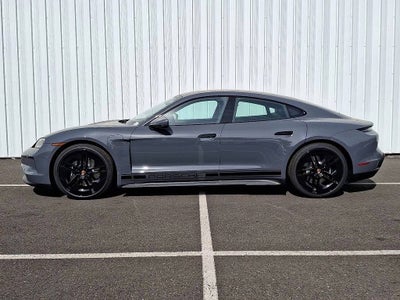 2025 Porsche Taycan 4