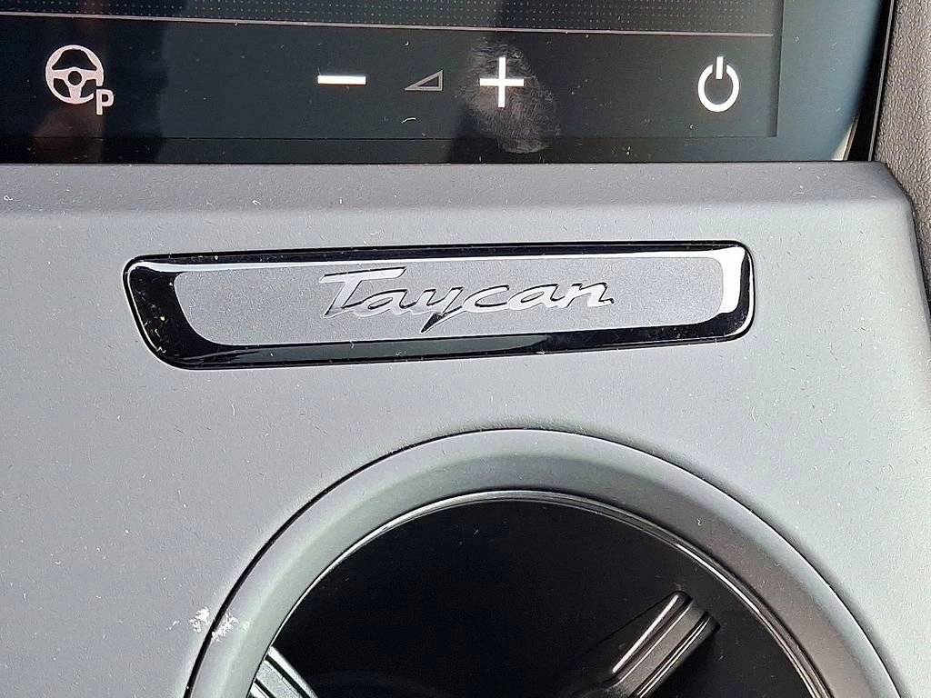2025 Porsche Taycan 4