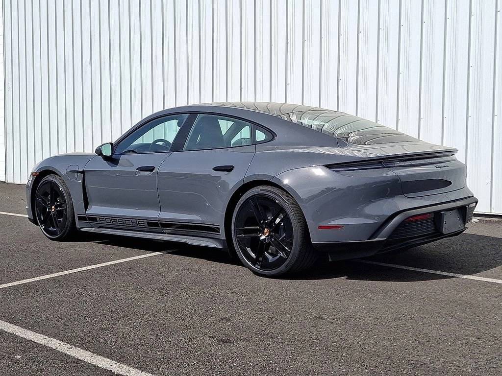2025 Porsche Taycan 4