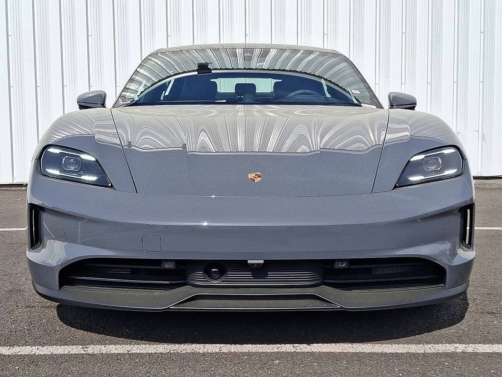 2025 Porsche Taycan 4