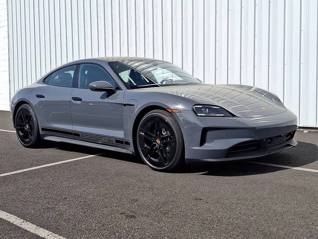2025 Porsche Taycan 4