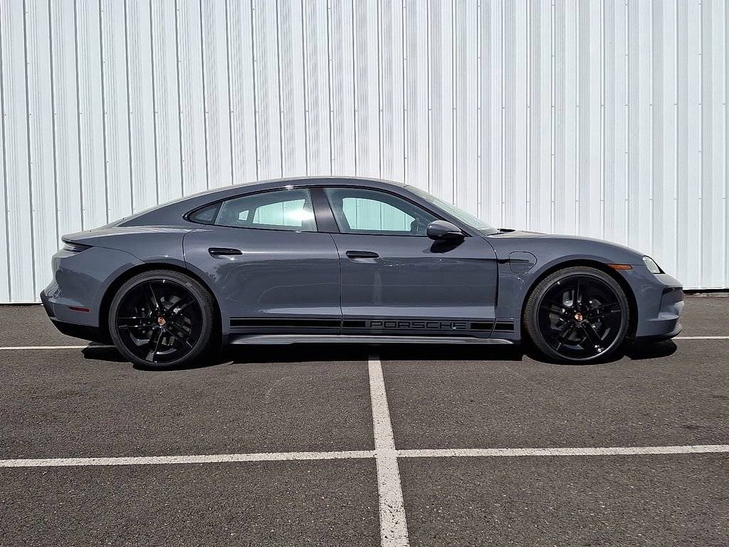 2025 Porsche Taycan 4