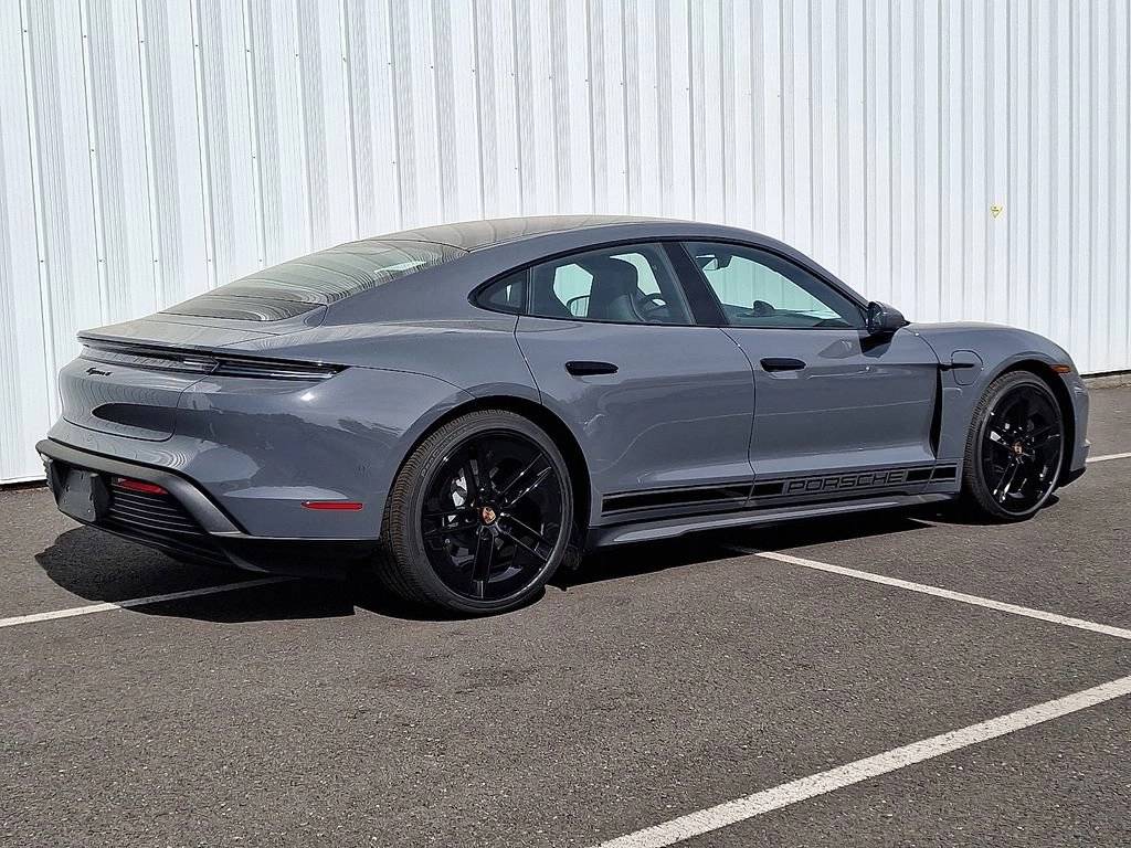 2025 Porsche Taycan 4