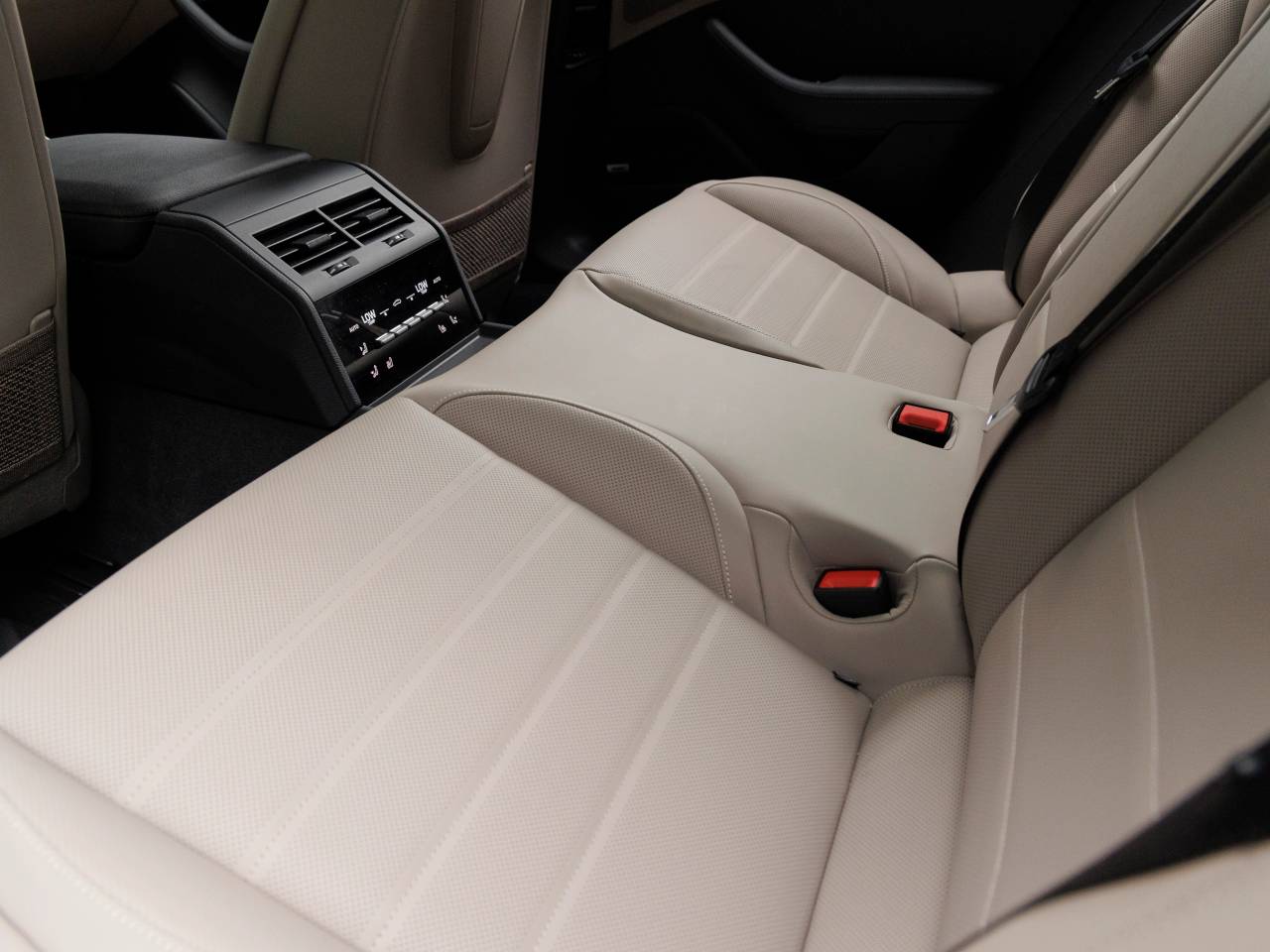 2025 Porsche Panamera Panamera