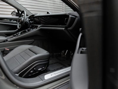 2024 Porsche Panamera Panamera 4 (MY24)