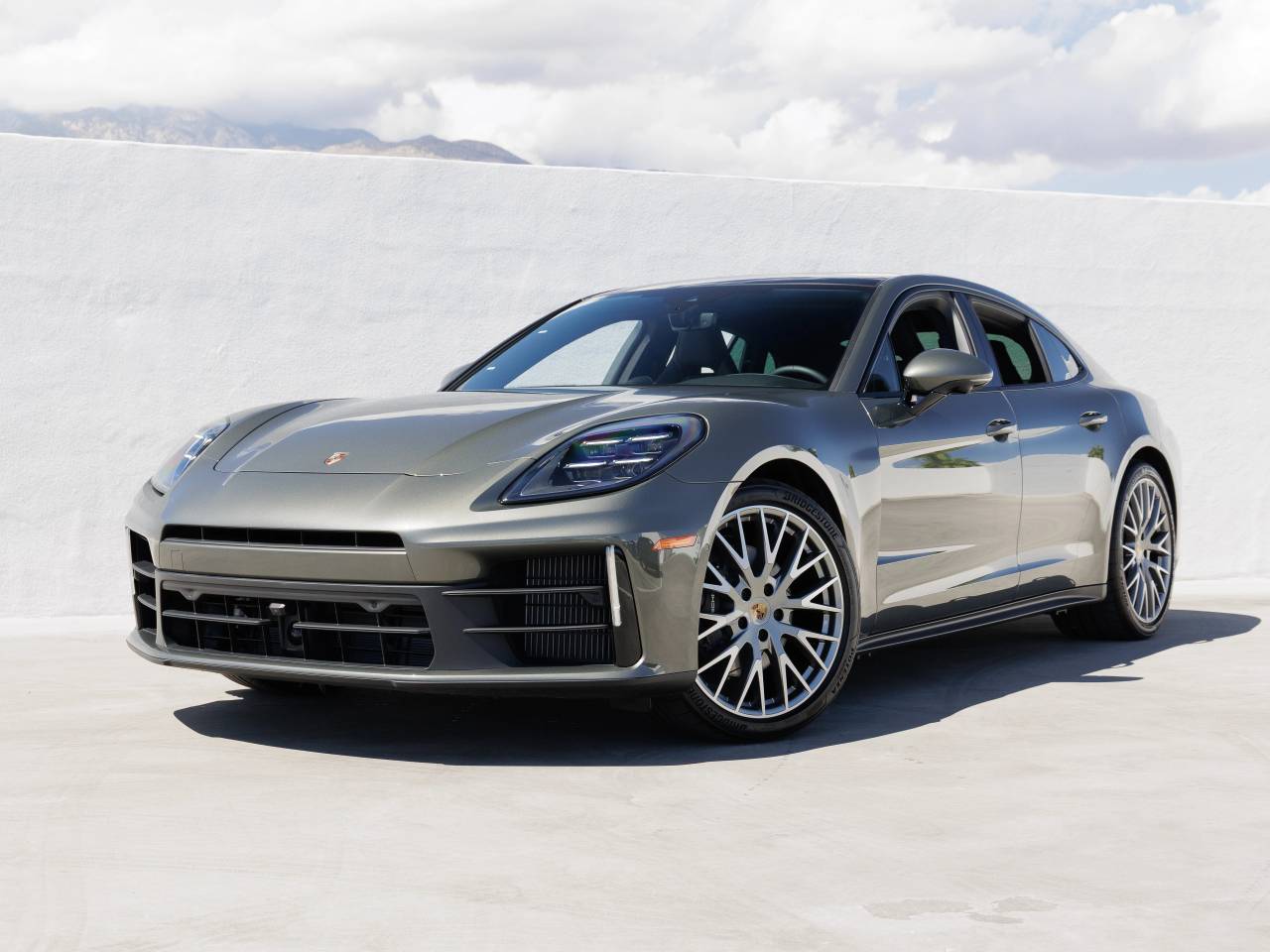 2024 Porsche Panamera Panamera 4 (MY24)