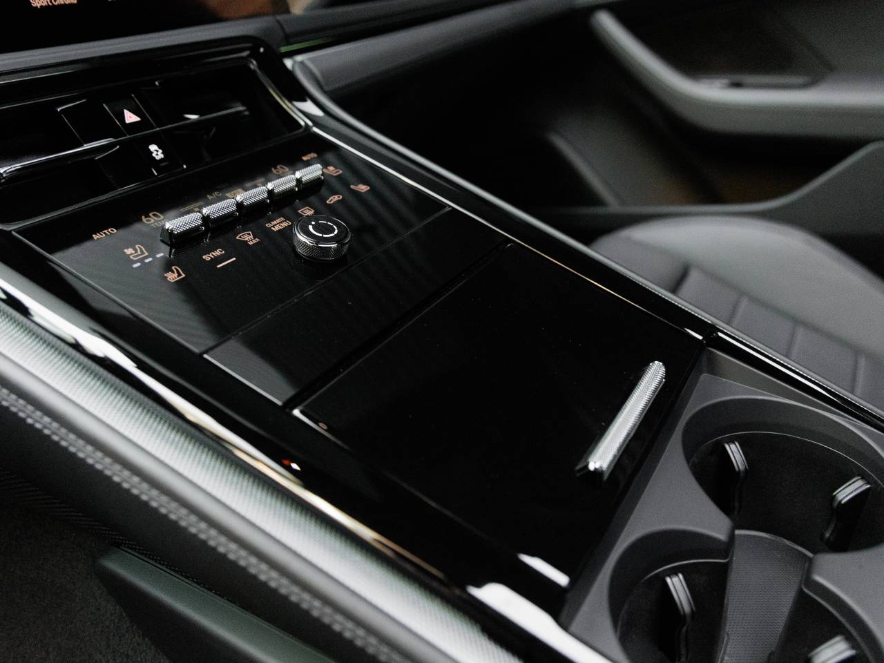 2024 Porsche Panamera Panamera 4 (MY24)