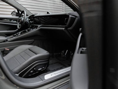 2024 Porsche Panamera Panamera 4 (MY24)