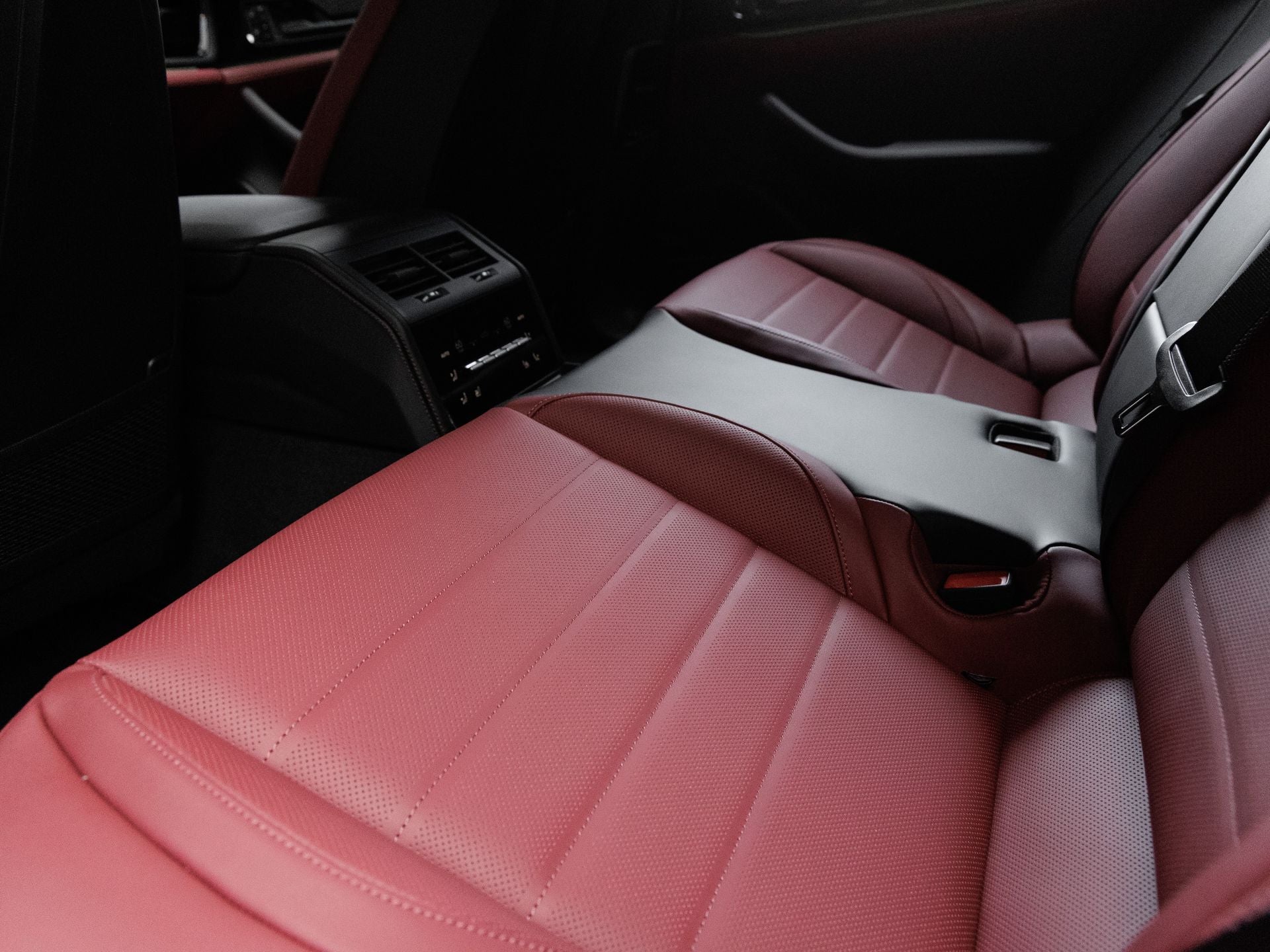 2026 Porsche Panamera Base