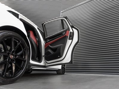 2026 Porsche Panamera Base