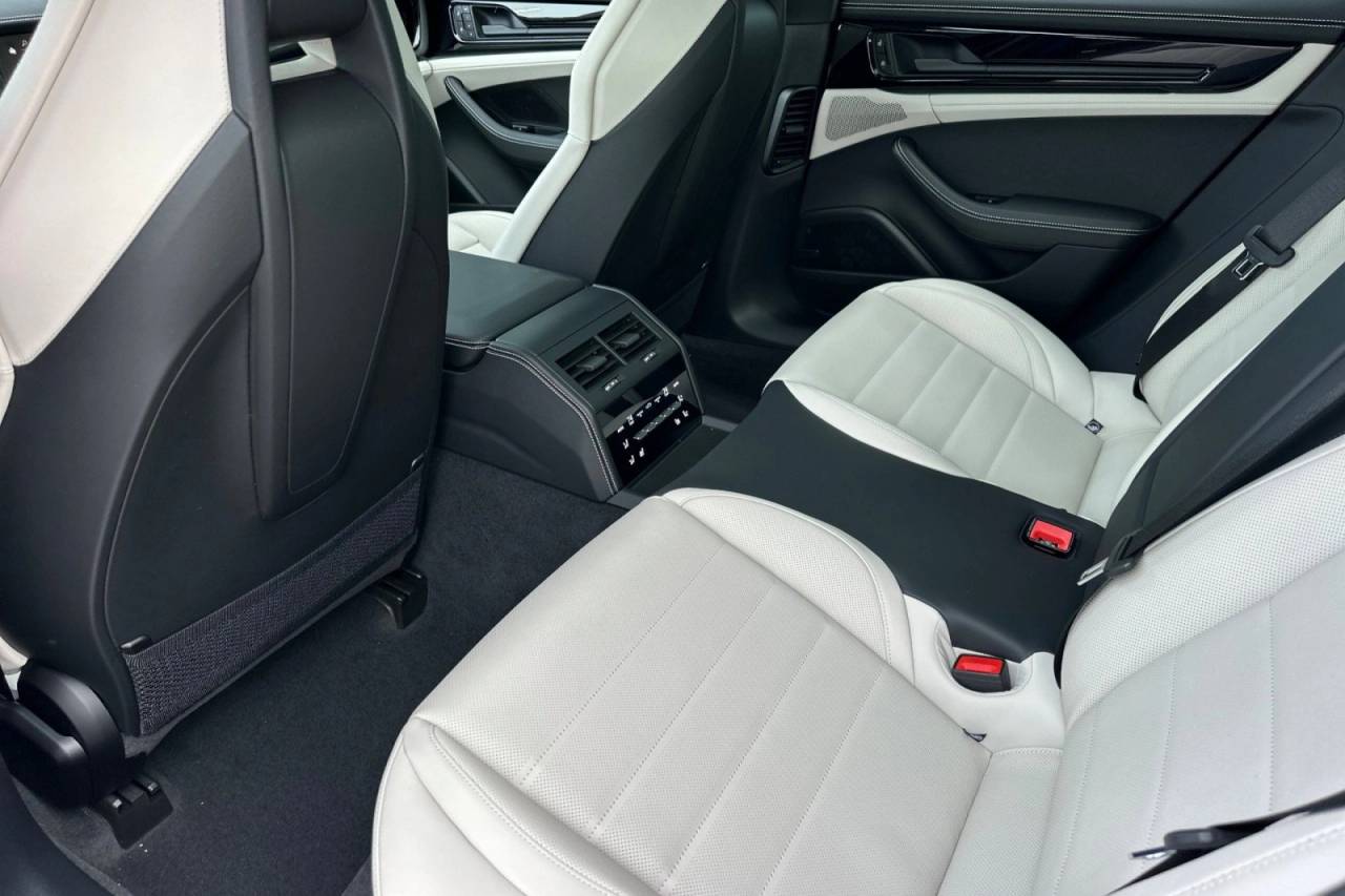 2026 Porsche Panamera Panamera 4