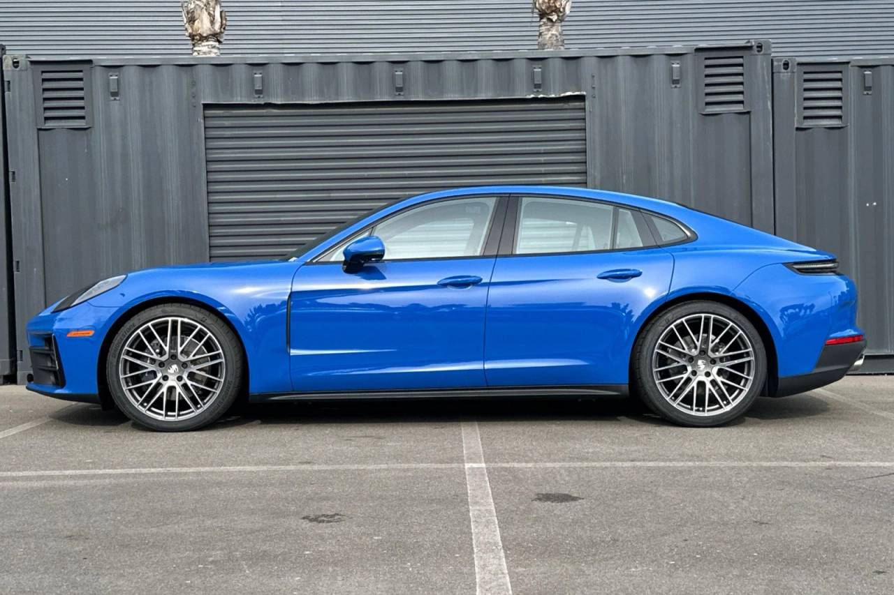 2026 Porsche Panamera Panamera 4
