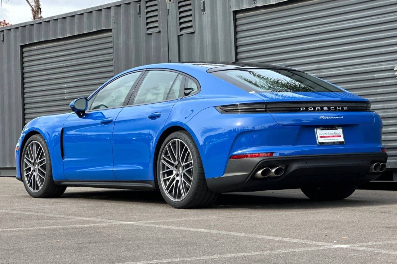 2026 Porsche Panamera Panamera 4