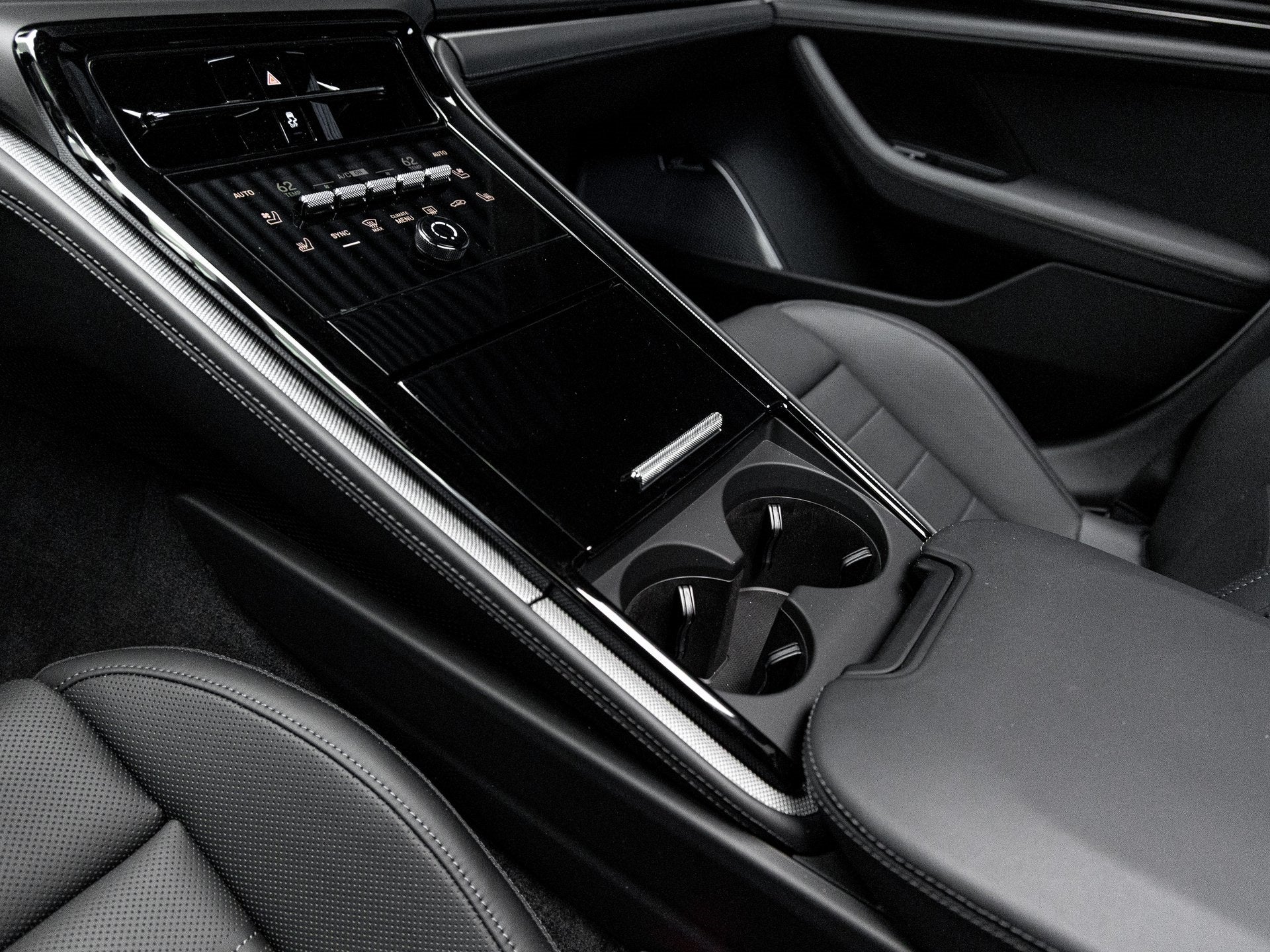 2025 Porsche Panamera Panamera