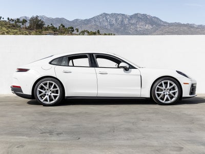 2025 Porsche Panamera Panamera