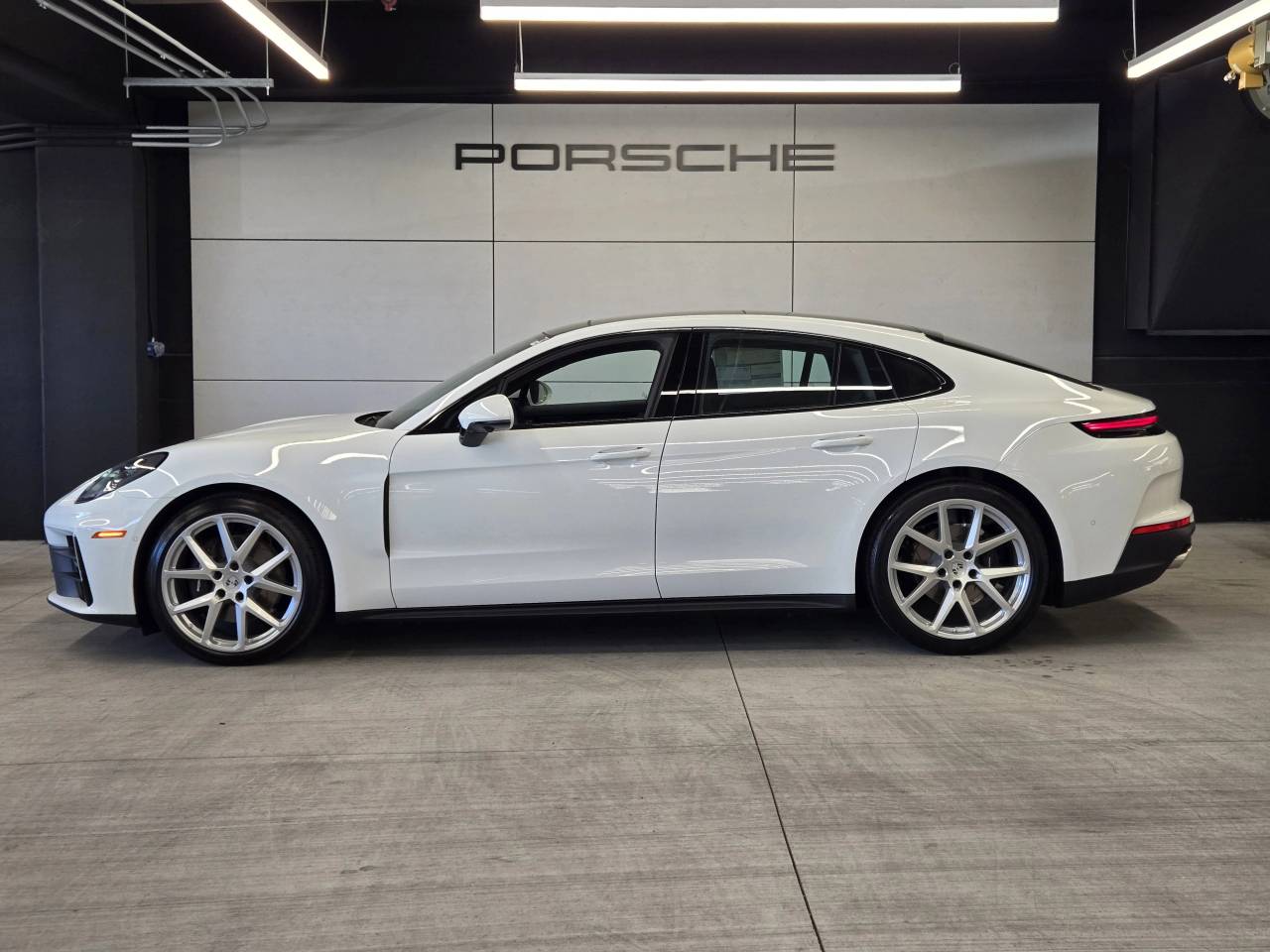 2025 Porsche Panamera Panamera