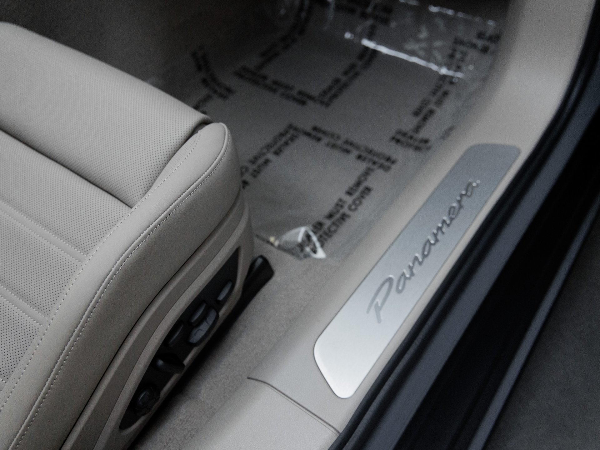 2026 Porsche Panamera Base