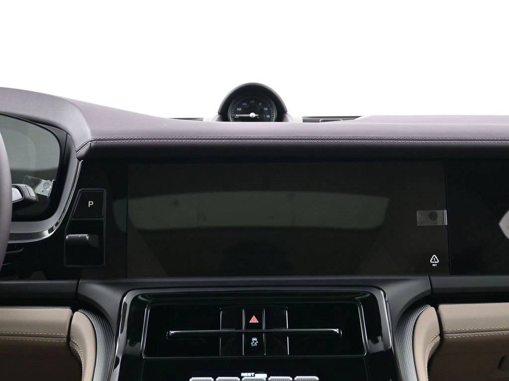 2026 Porsche Panamera 4