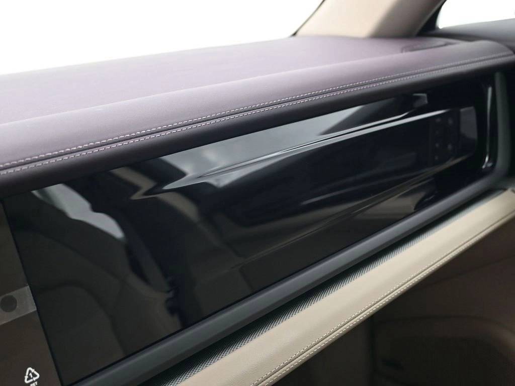 2026 Porsche Panamera 4