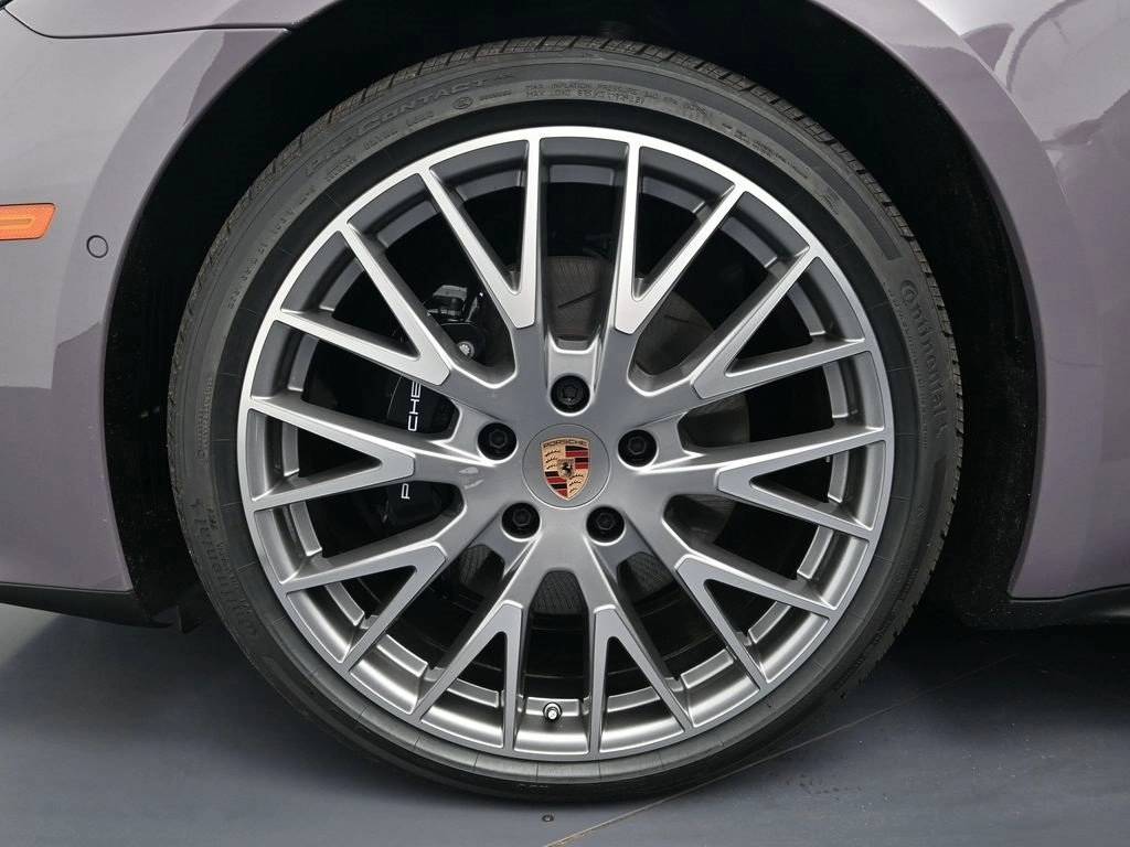 2026 Porsche Panamera 4