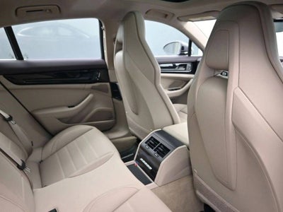 2026 Porsche Panamera 4