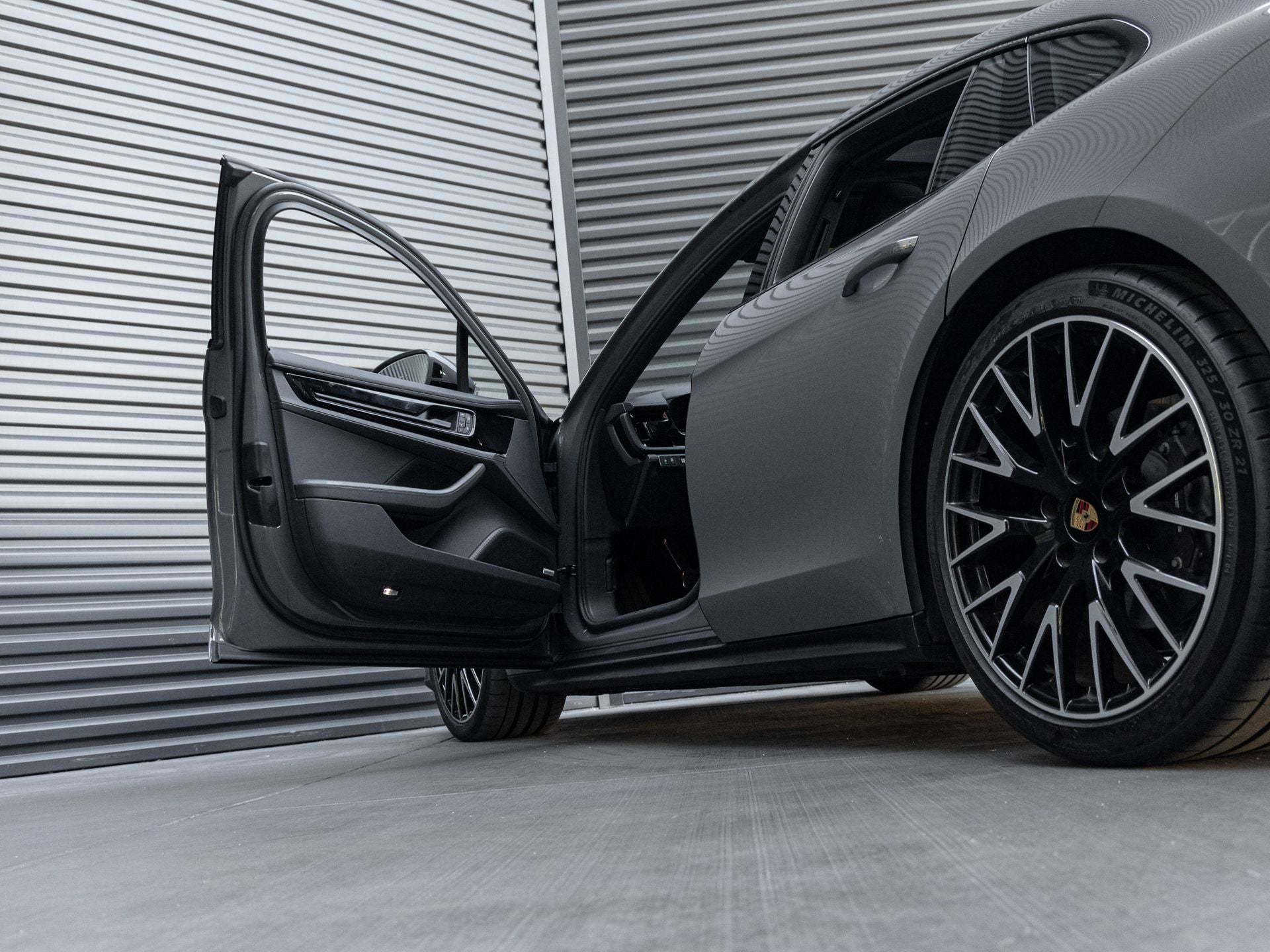 2025 Porsche Panamera Panamera 4