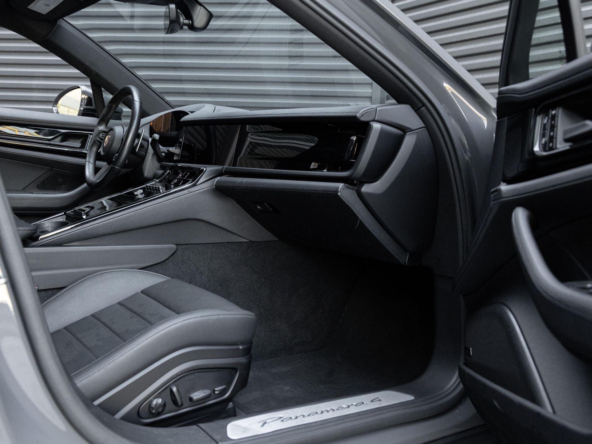 2025 Porsche Panamera Panamera 4