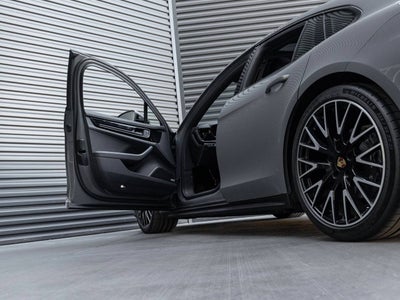2025 Porsche Panamera Panamera 4