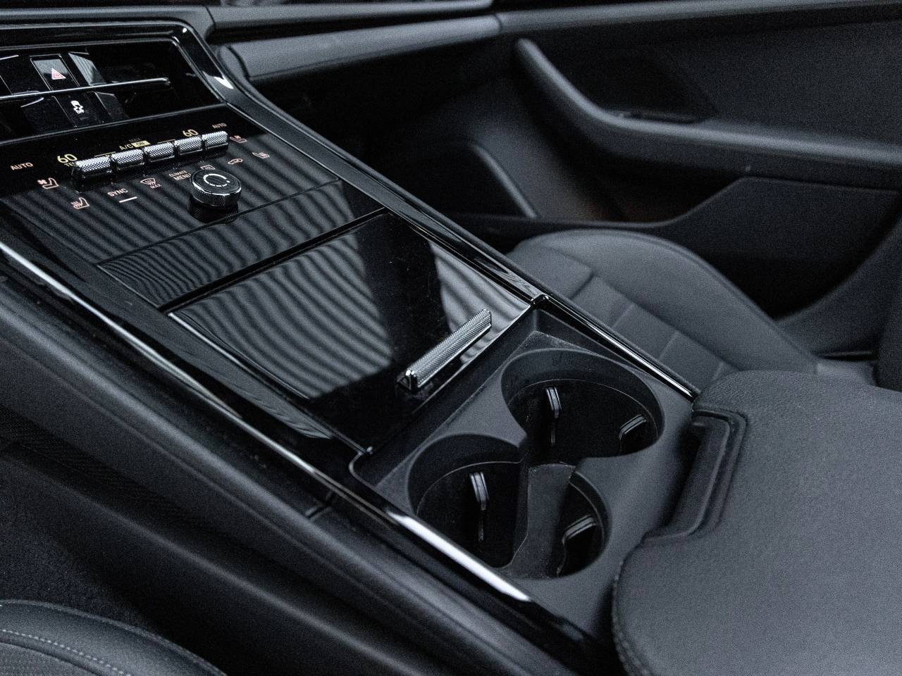 2025 Porsche Panamera Panamera 4