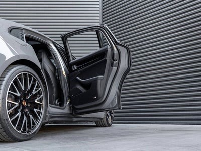 2025 Porsche Panamera Panamera 4