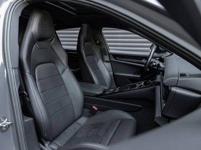 2025 Porsche Panamera Panamera 4