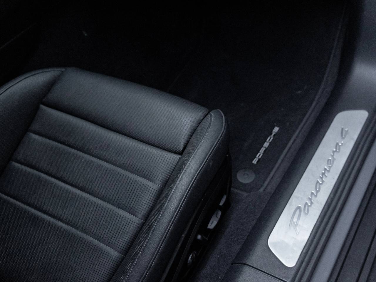 2025 Porsche Panamera Panamera 4