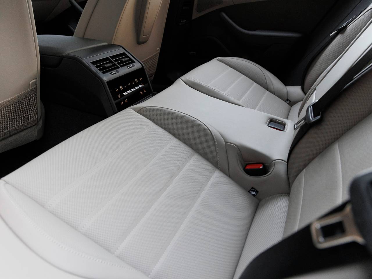 2026 Porsche Panamera Panamera 4