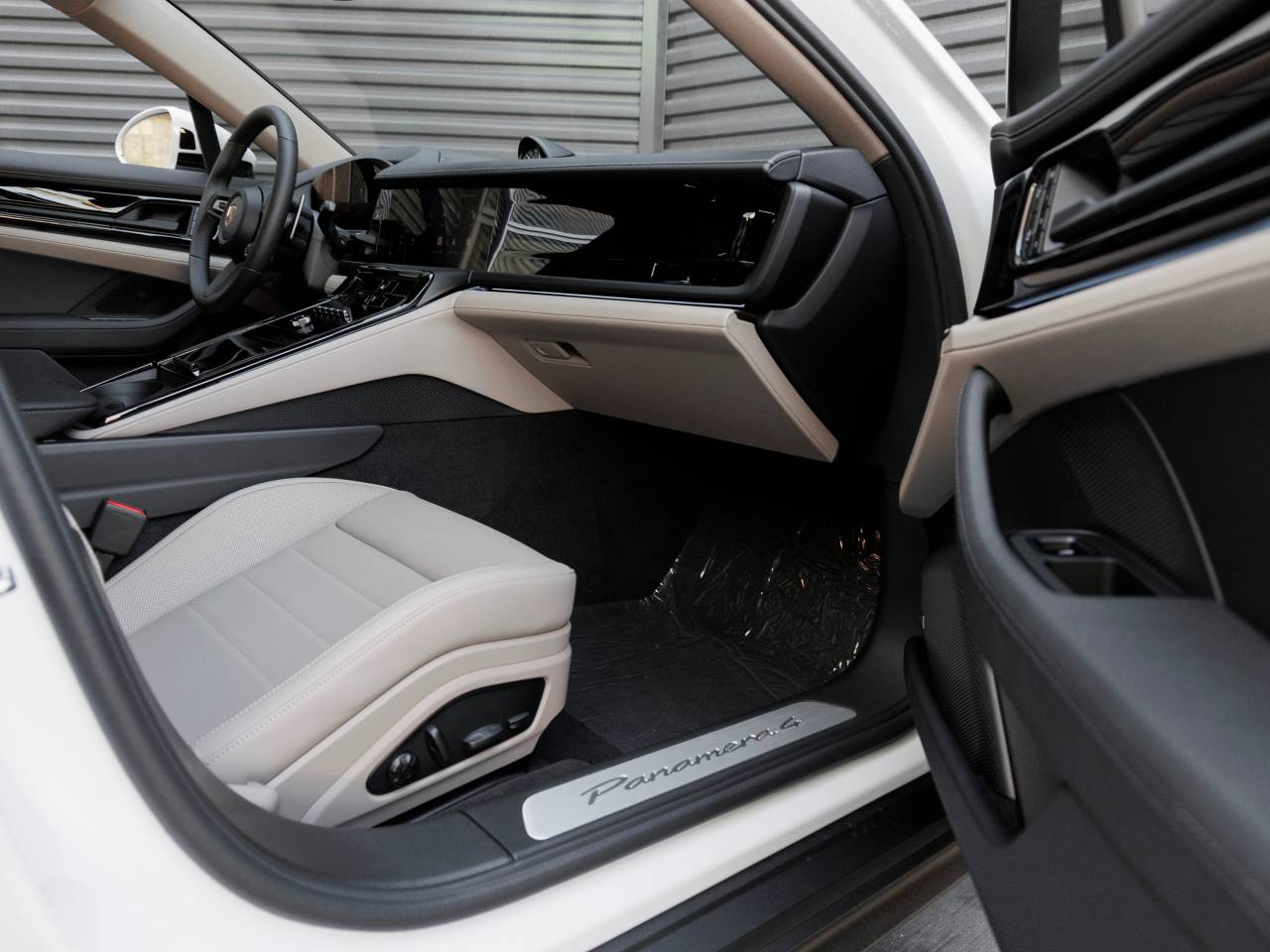 2026 Porsche Panamera Panamera 4